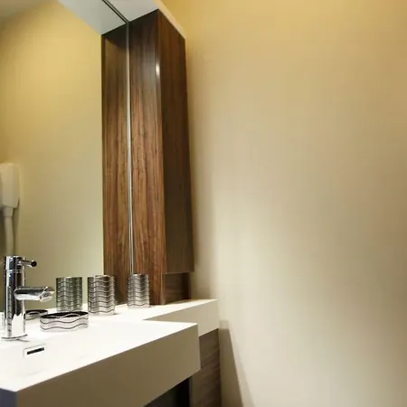4 Bedroom Maisonette In Clifton * 布里斯托