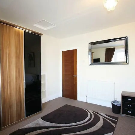 4 Bedroom Maisonette In Clifton 公寓 *