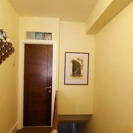4 Bedroom Maisonette In Clifton 公寓